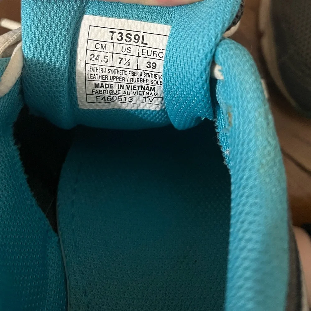 ASICS | Gray and Blue Athletic Shoes - Picture 5 of 7